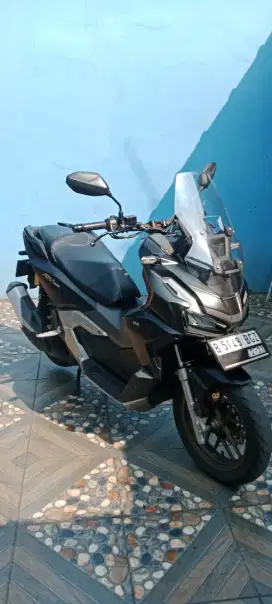 ADV 2022 warna hitam