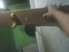 Serutan es batu dan gantung sisir