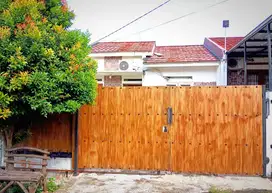 Rumah Dijual di Perumahan Green Paradise Siap Huni Harga Nego J-17346
