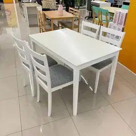 SET MEJA MAKAN YANIA
