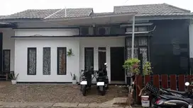 Rumah 16 Menit ke Living World Grand Wisata Bekasi  LT 130 SHM J-33723