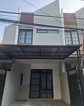 Rumah 2 Lt Hadap Selatan 11 Mnt ke Depok Town Square Siap KPR J-34247