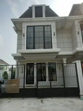 Rumah cluster mewah harga ramah di Jakarta Barat