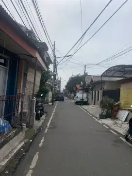 Rumah di kemayoran cempaka baru jakarta pusat