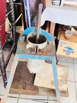 Dijual perasan santan manual tempahan besi