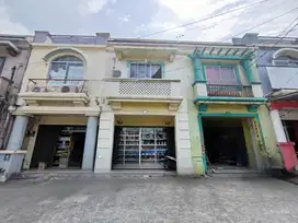 Ruko 2 Lantai Lokasi Boulevard Komplek Dekat Graha Raya Bintaro