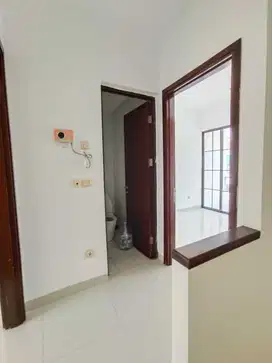 Disewakan Rumah Cluster East Asia Green Lake City Under 60jt/tahun