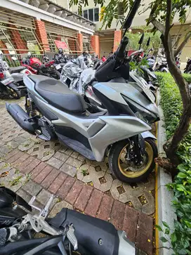 Dijual aerox keyless abs 2024 silver