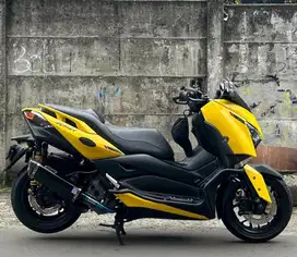 Yamaha Xmax Asli Kuning