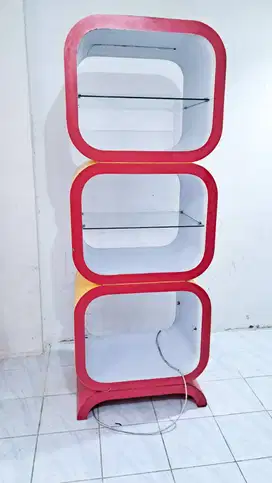 Rak Display Produk / Rak Display Pameran