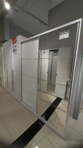 Credit lemari pakaian