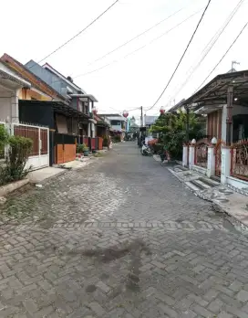 Rumah Dekat Cafe Sudimoro Ikan Ikan Suhat Kota Malang