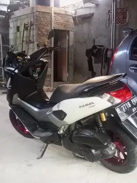 Dijual cepat NMAX 2019 km 52 ribu pajak mati 3 tahun fullshet