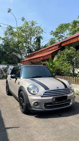 2012 Mini Cooper Baker Street Edition