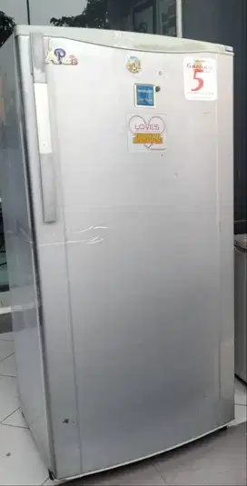 Dijual Kulkas Merek Sharp Kondisi Hidup dan masih dingin