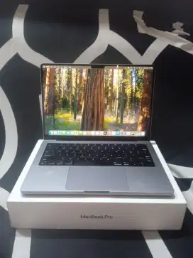 Jual Macbook M1 pro 14 inci 2021 ram 16/512 fullset