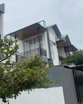 Villa Premium 2 lantai view pegunungan dekat dari pondok al hikmah