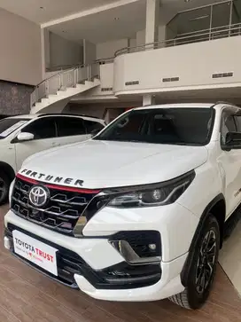 Fortuner 2.4 Vrz Trd A/T