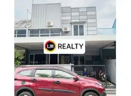 Rumah 2 Lantai Di Perum Palm Regency Batam Centre