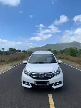 Mobilio E MT 2018 putih