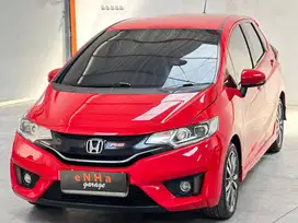 Dp 18jt.. Honda JAZZ RS Gk5 1.5 CVT AT 2015.. eNHa garage Semarang..