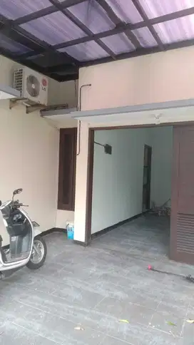 Rumah Elite termurah di Cipete Jakarta selatan 4 kamar bebas banjir