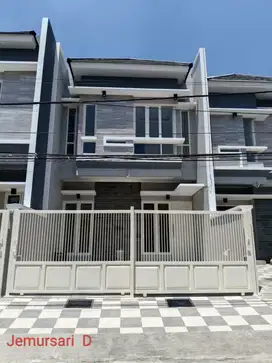 Jemursari baru gress 2lt siap huni
