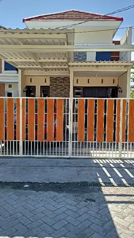 Rumah ready cantik murah Rungkut