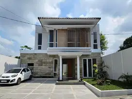 Rumah bagus di dekat hotel hyyat palagan