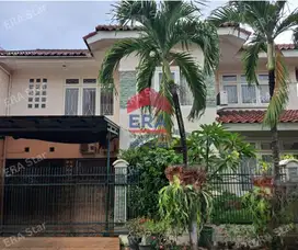 Rumah Cantik 2 Lantai di Puri Bintaro Sektor 9, Tangerang Selatan