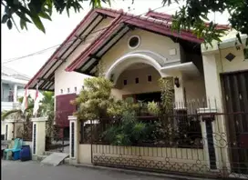 Rumah luas murah di dalam perumahan plemburan