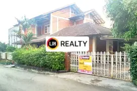 Baloi Indah Rumah 2 Lantai Tengah Kota