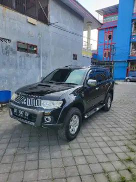 Jual mobil pajero 2009