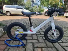 Sepeda Pushbike Balance Bike London Taxi Pro, not Bike8, Papa Bike