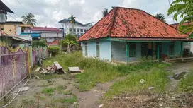 DIJUAL TANAH LUAS DAN BANGUNAN JALAN A YANI PLAJU PALEMBANG