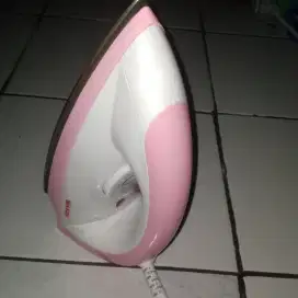 Dijual cepat setrika merek sharp bagus murah di jakarta timur