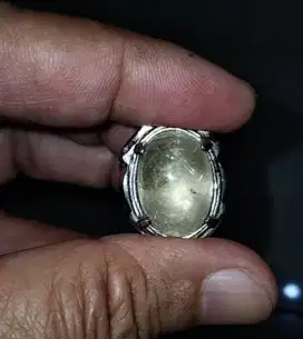 Batu rambut Cendana emas kristal
