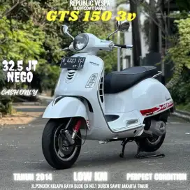 dijual cepat Piaggio Vespa GTS  150 3V th 2014