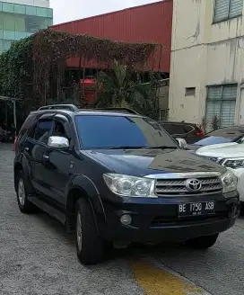Fortuner G 2.5 MT Solar 2010