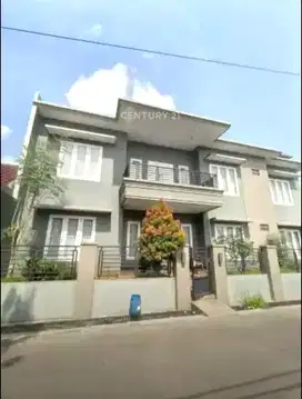 Dijual Rumah 2 Tingkat Hook Bintaro  7283