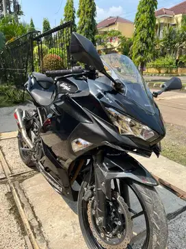 Dijual Kawasaki Ninja 250cc 2019