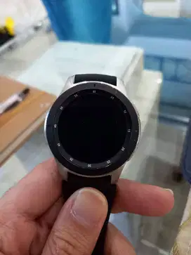 Samsung Galaxy Watch Gen 1 Bekas - Kondisi Normal + Charger