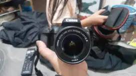 DSLR CANON 3000D