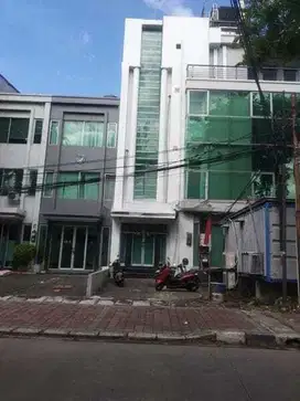 Ruko Strategis 4,5 Lantai di Tanjung Priok, Jakarta Utara