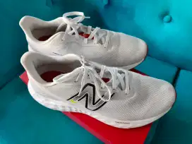 Sepatu New Balance Running Original dan Lengkap (Bandung)