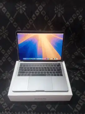 Jual Macbook pro 2019 i7 ram 16/512 13inci grey touchbar