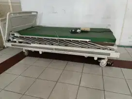 Tempat tidur electrik RS