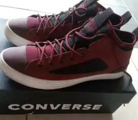 Sepatu converse size 41