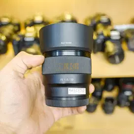 Lensa Sony FE 50mm 1.8 Fullset Mulus