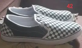 Sepatu vans size 42